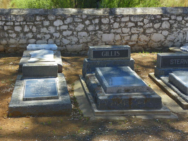 4. Overview KAWALSKY :: GILLIS graves