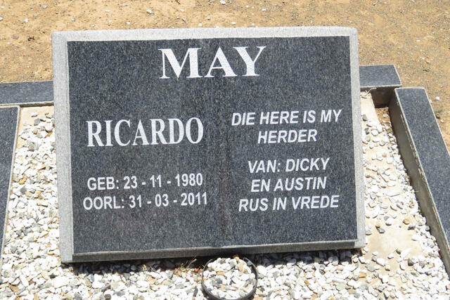 MAY Ricardo 1980-2011