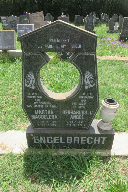 ENGELBRECHT Gerhardus C. 1933-2011 & Martha Magdelena 1931-1996