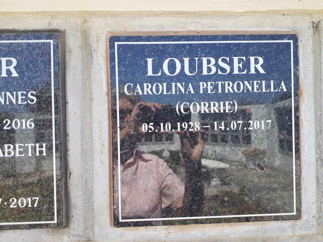 LOUBSER Carolina Petronella 1928-2017