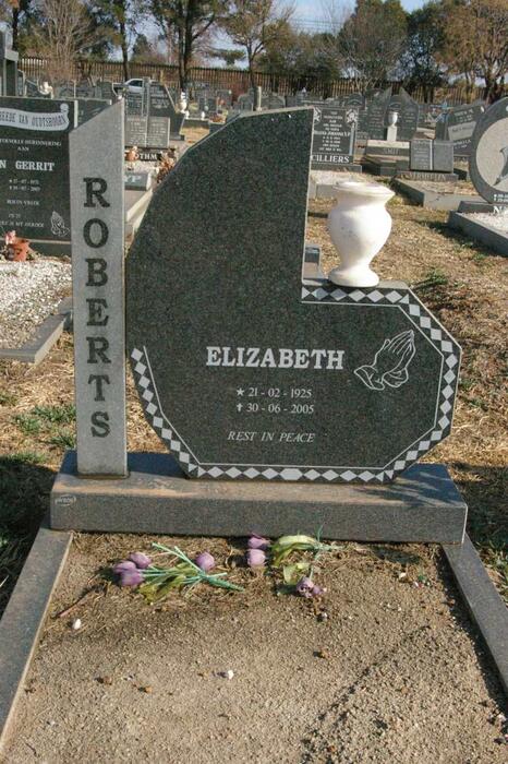 ROBERTS Elizabeth 1925-2005