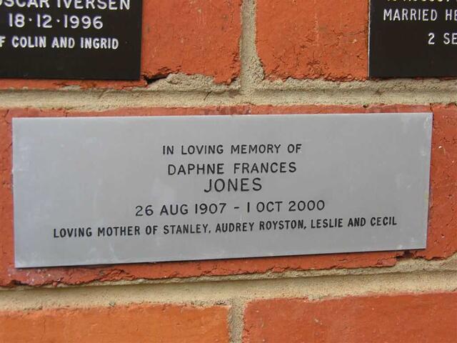 JONES Daphne Frances 1907-2000