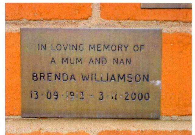 WILLIAMSON Brenda 1913-2000