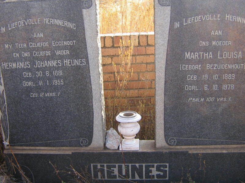 HEUNES Hermanus Johannes 1881-1955 & Martha Louisa BEZUIDENHOUT 1889-1978