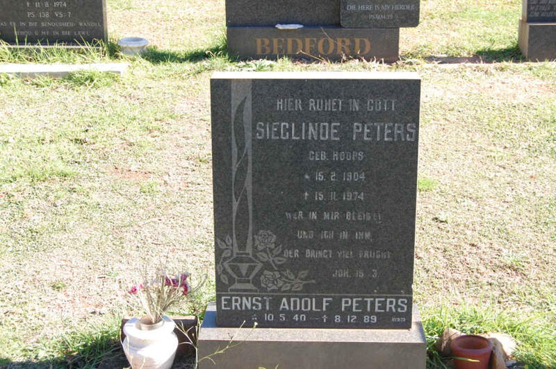 PETERS Ernst Adolf 1940-1989 :: PETERS Sieglinde nee HOOPS 1904-1974