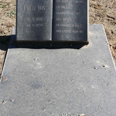 VOS Fred 1900-1970 :: VAN DER MERWE Joan 1967-1995