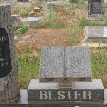 BESTER Hermanus B.J. 1892-1973 &amp; Maria H. DU PLOOY 190?-