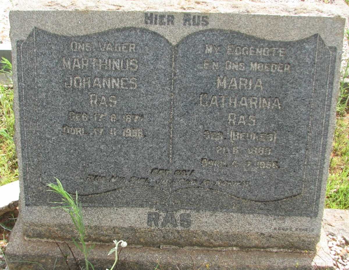 RAS Marthinus Johannes 187?-1956 &amp; Maria Catharina BEUKES 1869-1956