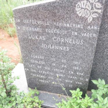 COETZER Lukas Cornelius Johannes 1911-1982 &amp; Aletta Gesina LAUBSCHER 1910-
