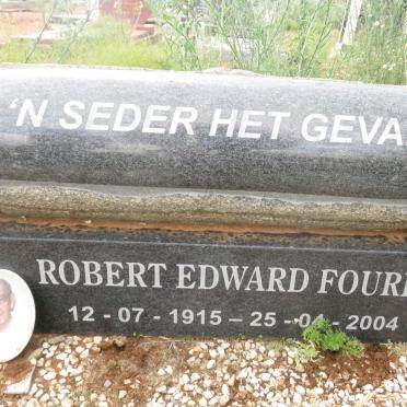 FOURIE Robert Edward 1915-2004