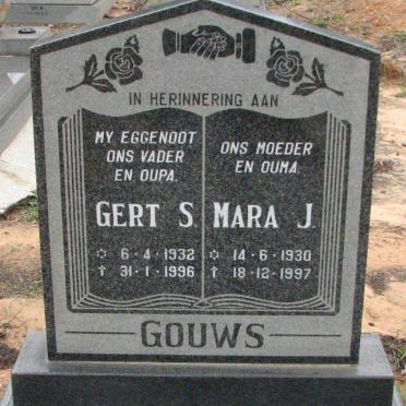 GOUWS Gert S. 1932-1996 &amp; Mara J. 1930-1997