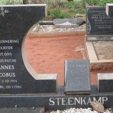STEENKAMP Johannes Jacobus 1914-1986 &amp; Joey 1919-1997