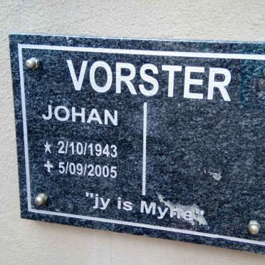 Mpumalanga, BARBERTON, Hervormde Kerk, Muur van Herinnering