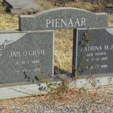 PIENAAR Jan O'Gilvie 1894-1976 &amp; Katrina M.J.M. HEUNIS 1897-1980