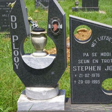 PLOOY Stephen John, du 1976-1995