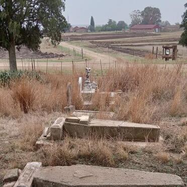 Mpumalanga, BETHAL district, Klipfontein 422, farm cemetery _3