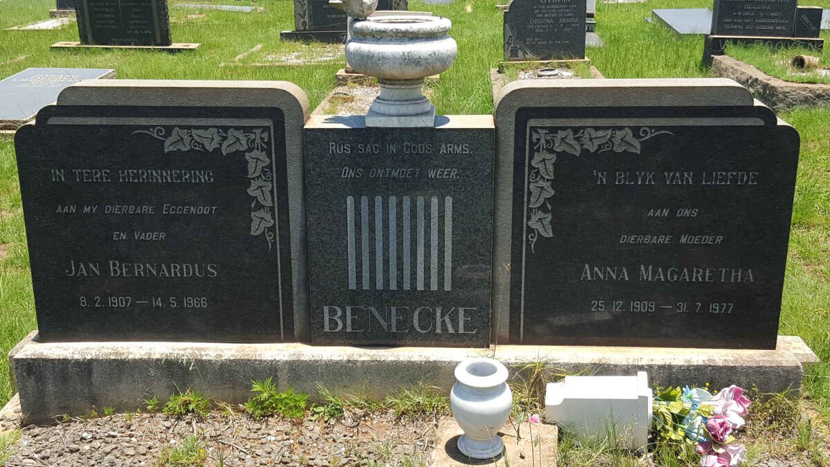 BENECKE Jan Bernardus 1907-1966 &amp; Anna Magaretha 1909-1977