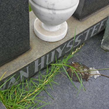 HUYSSTEEN Danie, van 1901-1978 &amp; Miemie 1914-2006