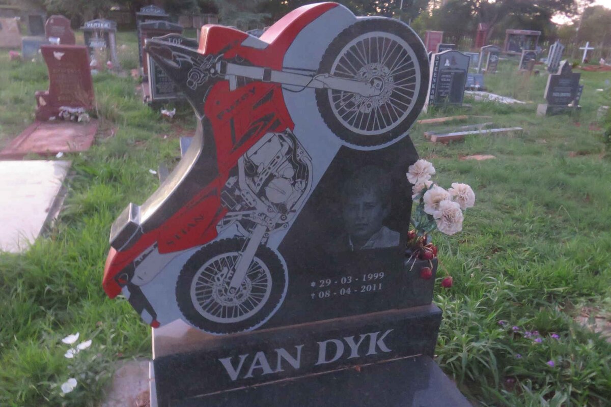 DYK Stian, van 1999-2011