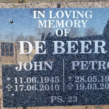 BEER John, de 1945-2010 &amp; Petro 1946-2016