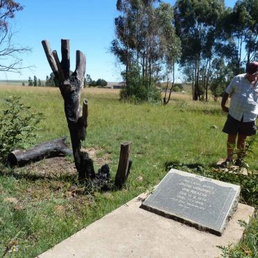 Mpumalanga, ERMELO district, Dwarstrek 206, Schaapkraal, farm cemetery