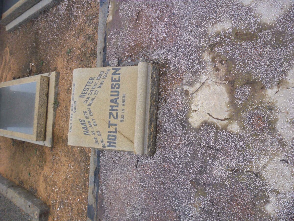 HOLTZHAUSEN Naas 1876-1941 &amp; Hester 1890-1945