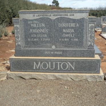 MOUTON Willem Johannes 1866-1955 &amp; Dorothea Maria DAVEL 1871-1915