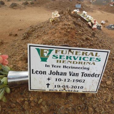 TONDER Leon Johan, van 1962-2010