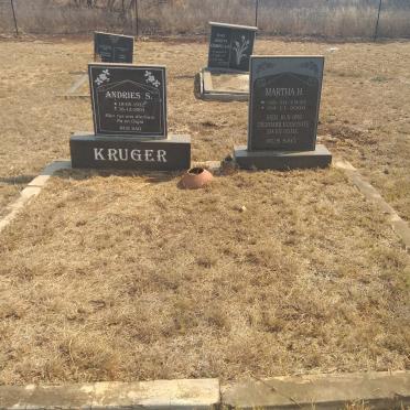 KRUGER Andries S. 1932-2003 &amp; Martha H. 1935-2000