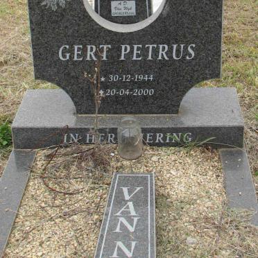 NIEKERK Gert Petrus, van 1944-2000