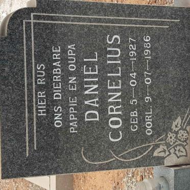 BERG Daniel Cornelius, van den 1927–1986 & Gertruida Susanna nee LANDY 1931–1982 #2