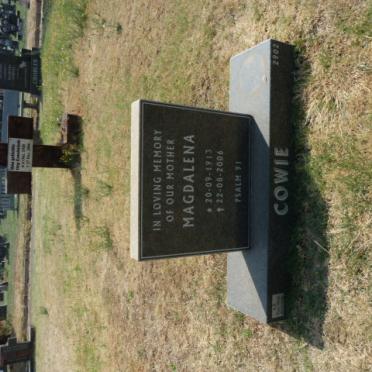 COWIE Magdalena 1913-2006