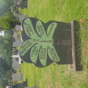 CORDIER J.H. 1945-2001 &amp; H.M. 1952- #2 (back view)