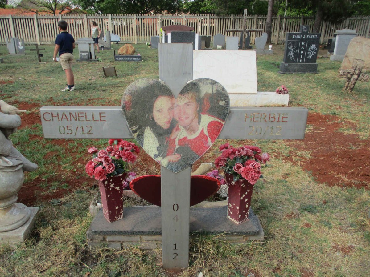 LUIES Herbie 1990-2011 :: BEER Chanelle, de 1992-2011 #2 (rear)