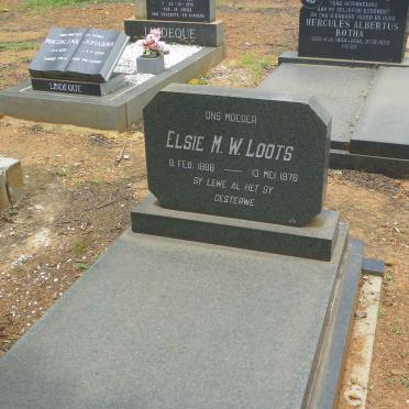 LOOTS Elsie M.W. 1888-1976