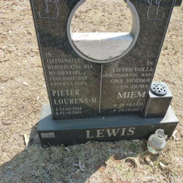LEWIS Pieter Lourens M. 1926-2003 &amp; Miem 1924-2017