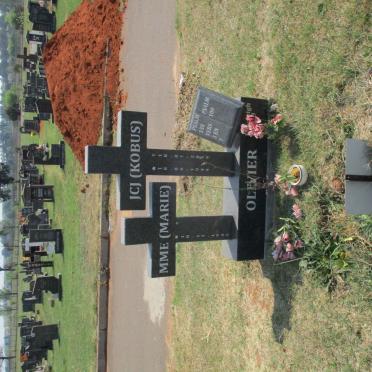 OLIVIER J.C.J. 1944-2019 &amp; M.M.E. 1945-