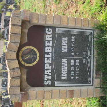 STAPELBERG Adriaan 1939-2015 &amp; Maria 1943-