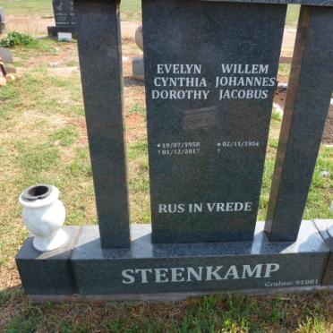 STEENKAMP Willem Johannes Jacobus 1954- &amp; Evelyn Cynthia Dorothy 1958-2017