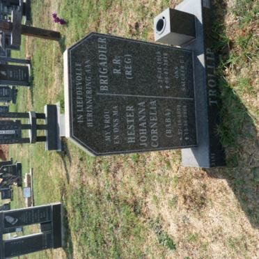 TROLLIP R.R. 1919-2010 &amp; Hester Johanna Cornelia 1930-2008