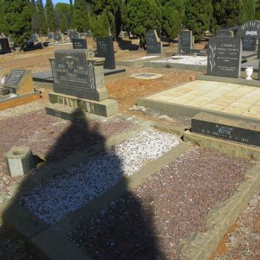 WALTERS Joe 1904-1993 :: WALTERS Cinie POTGIETER 1906-1996 :: WALTERS Bettie LAUBSCHER 1907-1942 #1