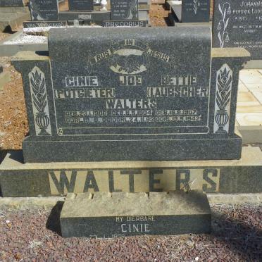 WALTERS Joe 1904-1993 :: WALTERS Cinie POTGIETER 1906-1996 :: WALTERS Bettie LAUBSCHER 1907-1942 #2