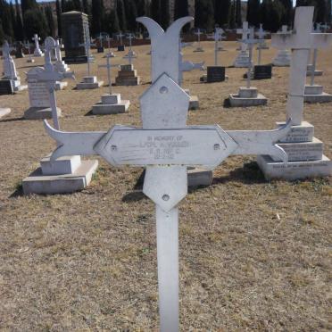 V - Vanne :: Surnames - V