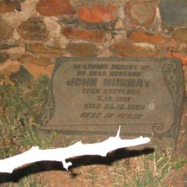 Mpumalanga, NELSPRUIT district, Ngodwana, Houtboschhoek 443, farm cemetery_2