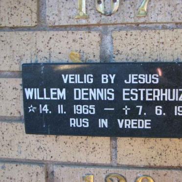 ESTERHUIZEN Willem Dennis 1965-1999