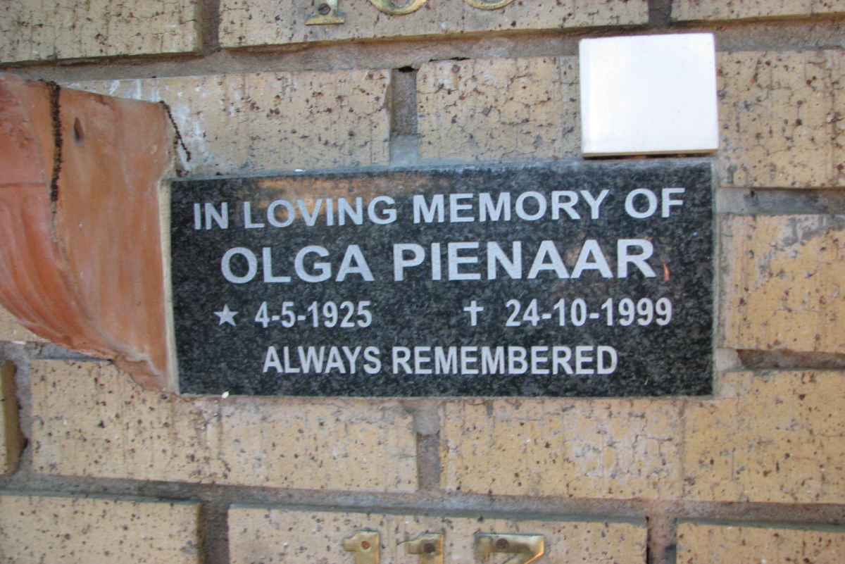 PIENAAR Olga 1925-1999