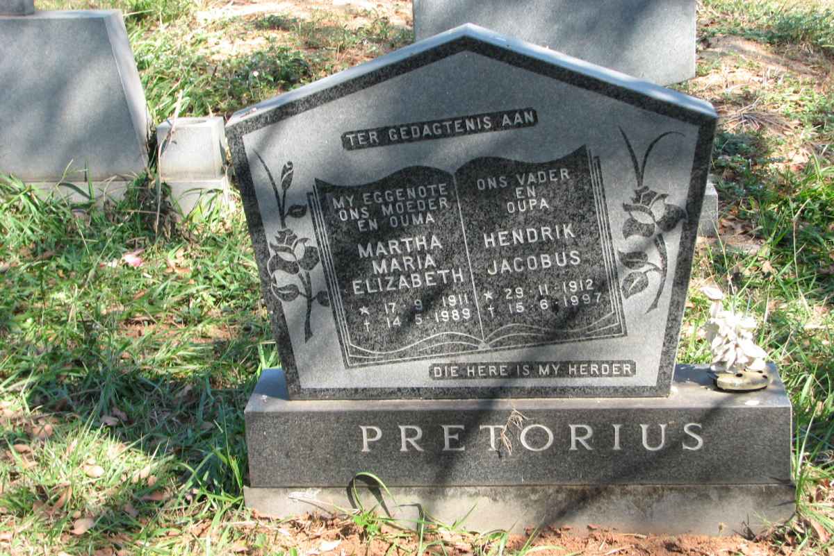 PRETORIUS Hendrik Jacobus 1912-1997 &amp; Martha Maria Elizabeth 1911-1989