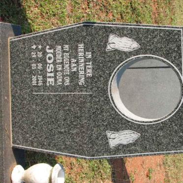 STRYDOM Josie 1946-2001