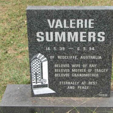 SUMMERS Valerie 1939-1994