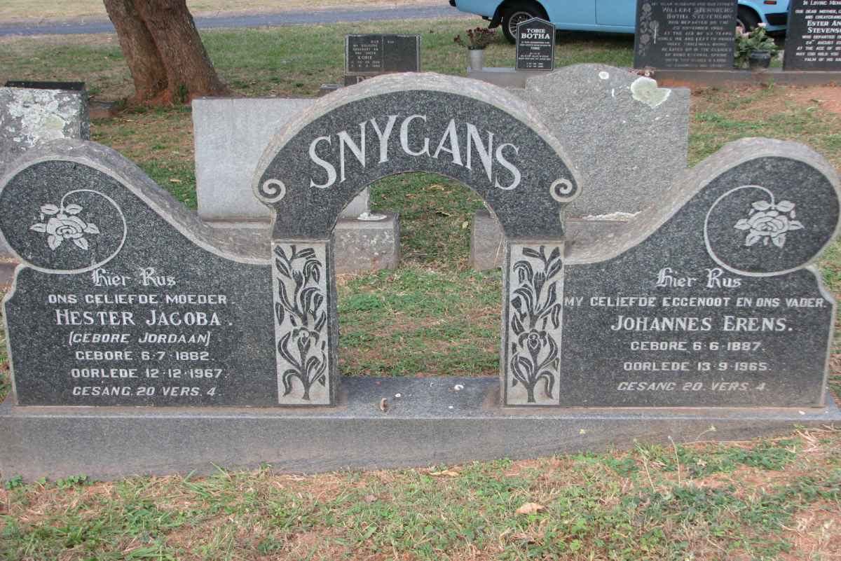 SNYGANS Johannes Erens 1887-1965 &amp; Hester Jacoba JORDAAN 1882-1967